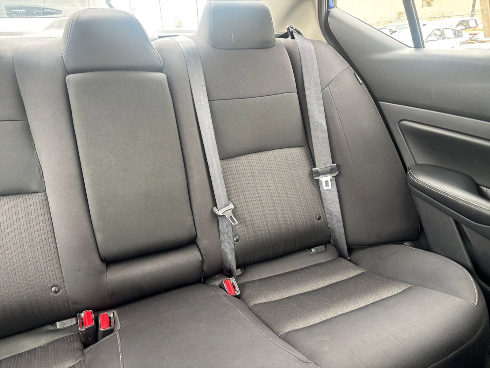Used 2025 Nissan Altima 2.5 SV FWD image 37
