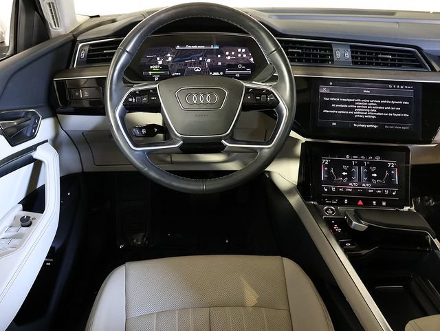Used 2024 Audi Q8 e-tron Premium Plus w/ Premium Plus Package AWD/4WD image 3