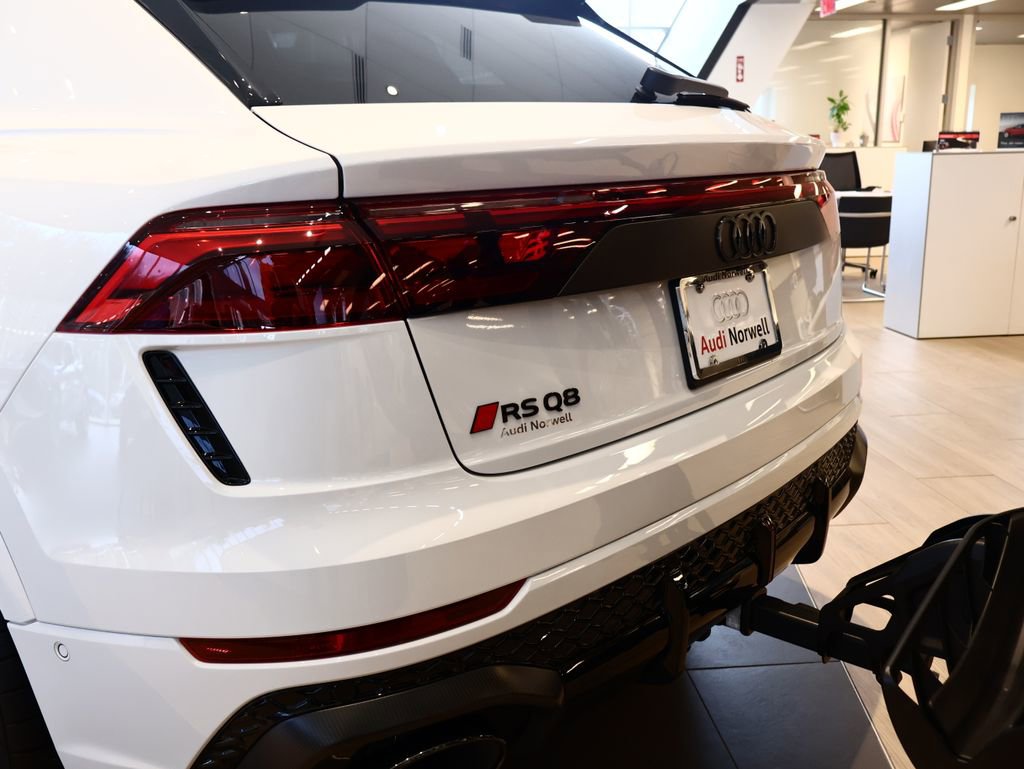 New 2026 Audi RS Q8 performance image 11