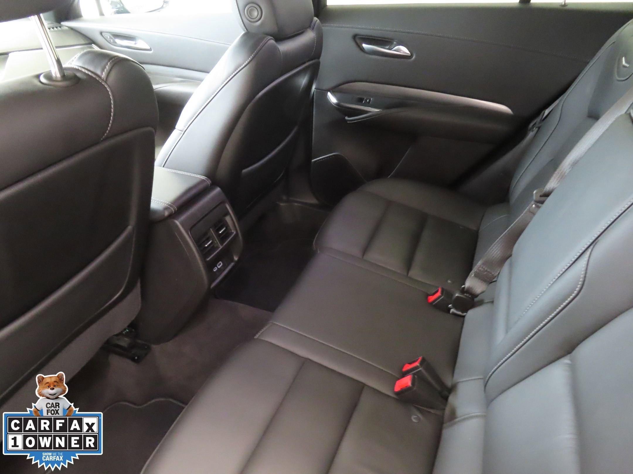 Used 2025 Cadillac XT4 Premium Luxury FWD image 23