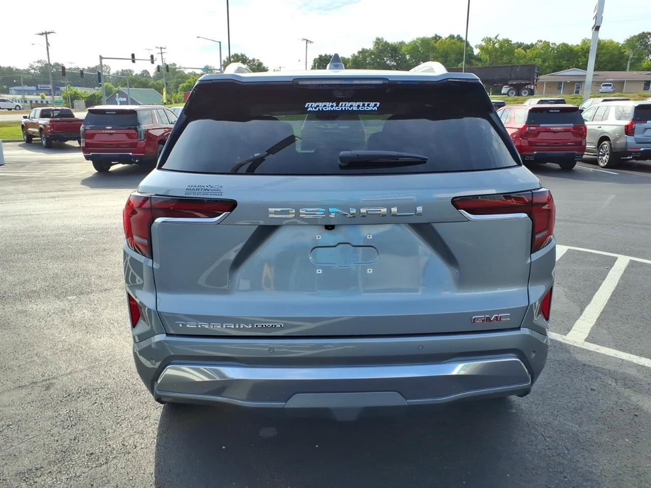 New 2027 GMC Terrain Denali AWD/4WD image 4