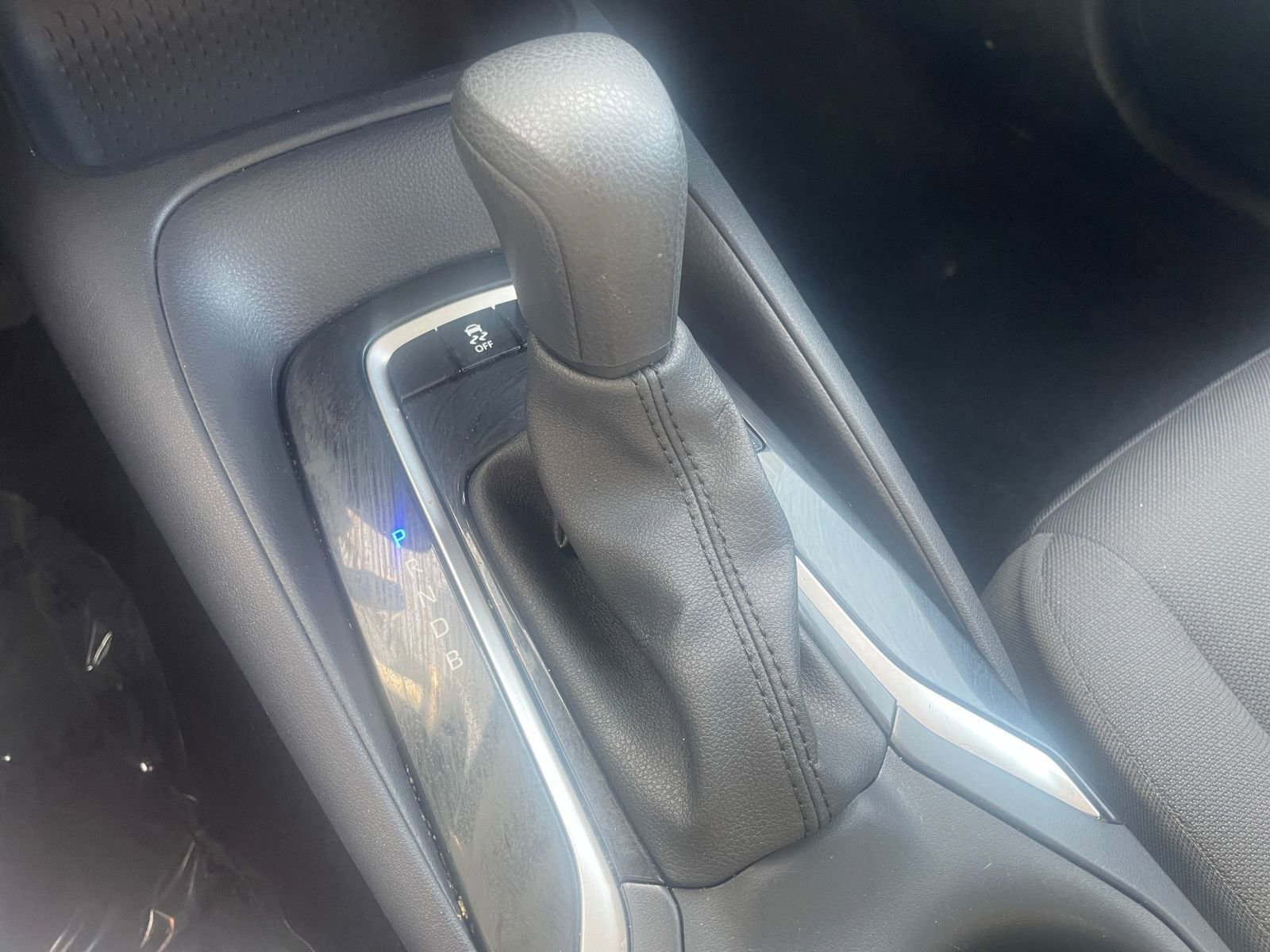 Used 2025 Toyota Corolla LE FWD image 39