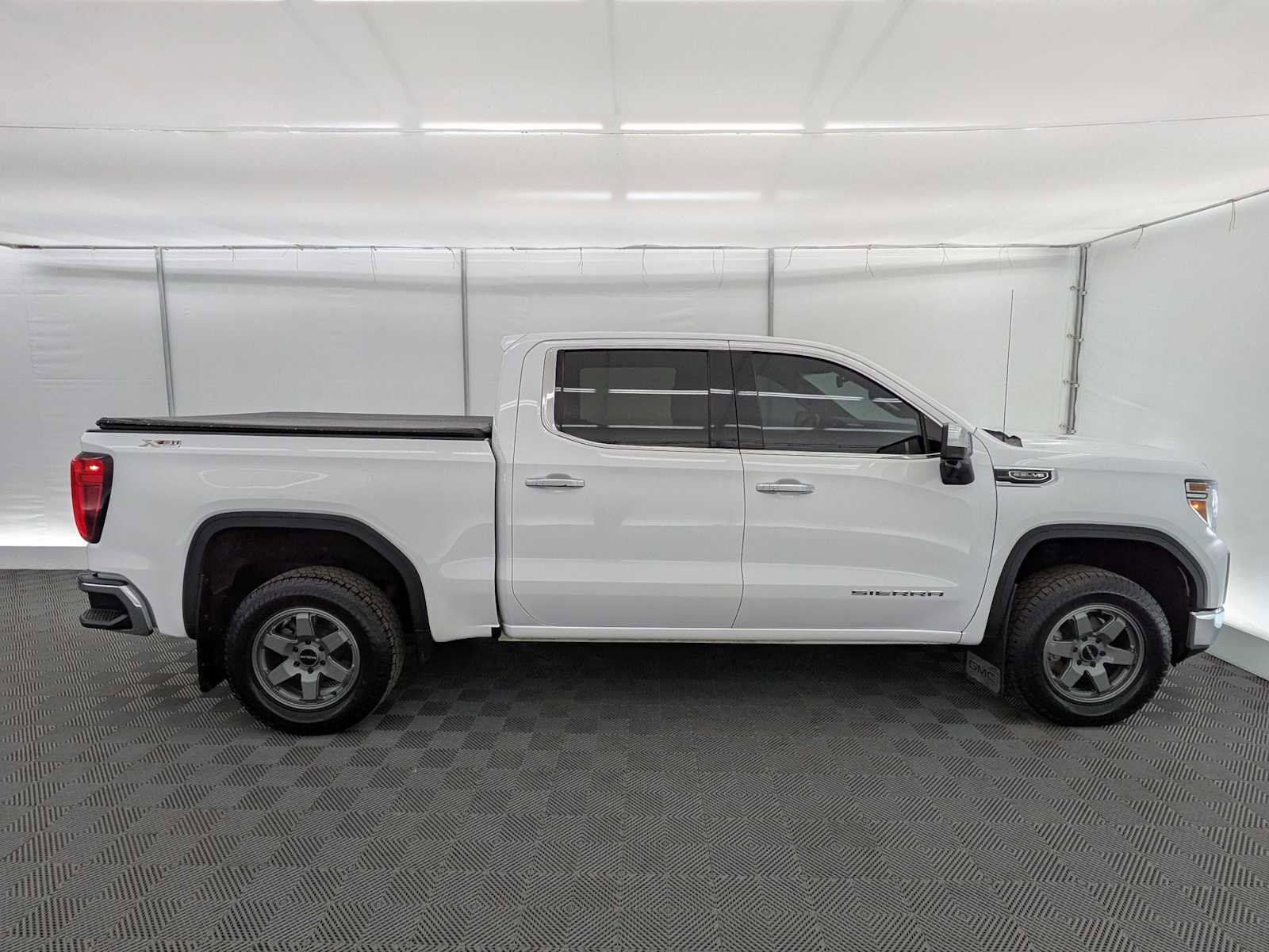 Used 2019 GMC Sierra 1500 SLT w/ SLT Convenience Package AWD/4WD image 7