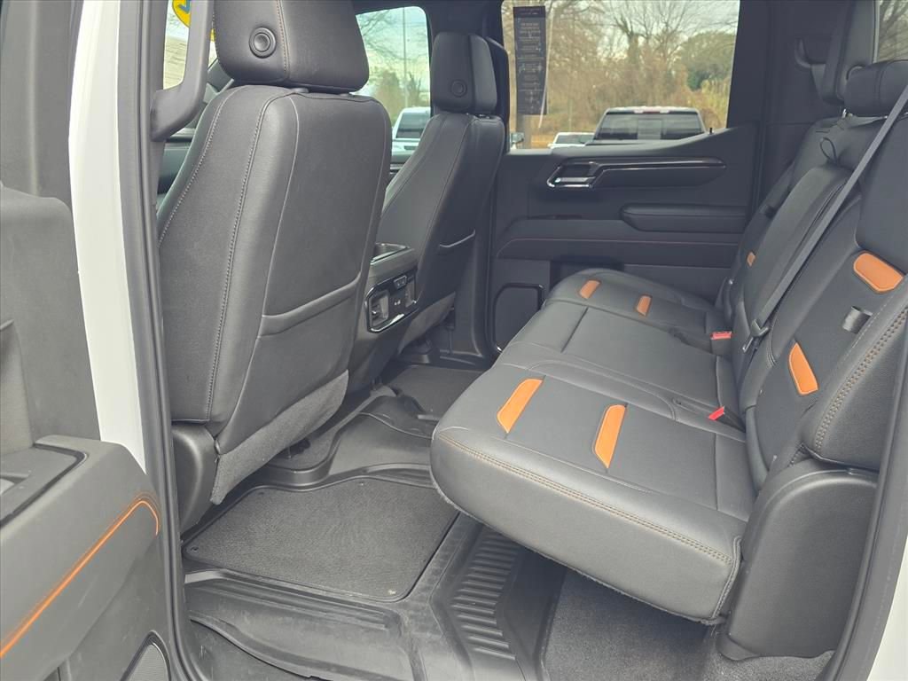 Certified 2022 GMC Sierra 1500 AT4 w/ AT4 Premium Package image 5