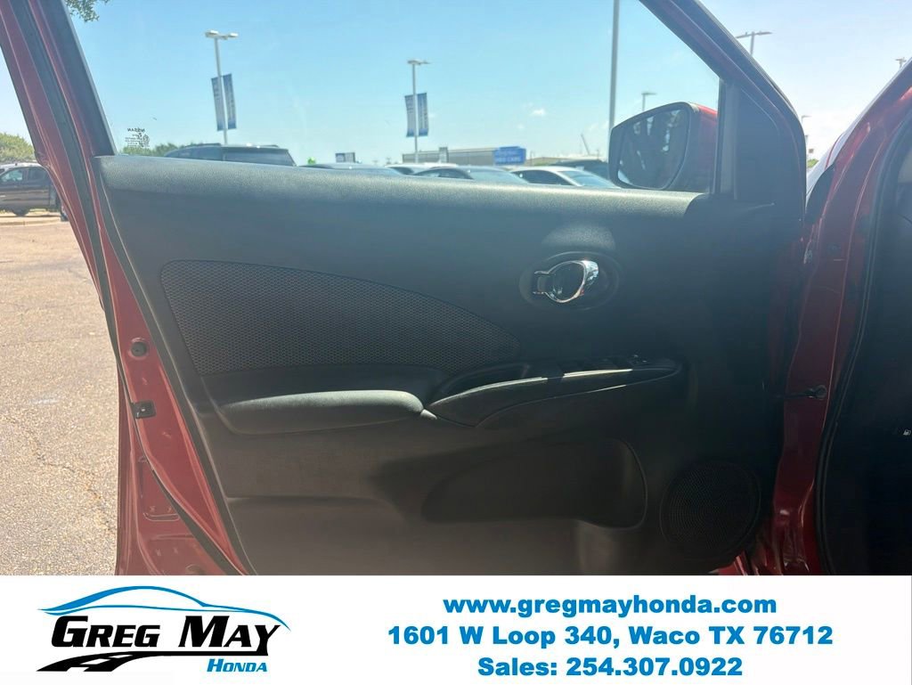 Used 2017 Nissan Versa SV FWD image 9