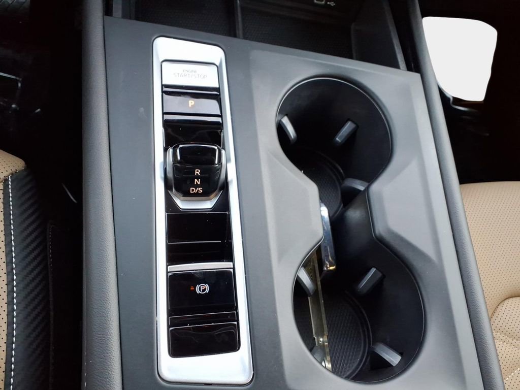 Used 2024 Volkswagen Atlas Cross Sport SE image 18