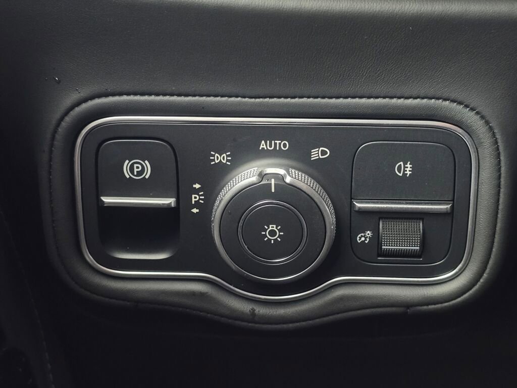 Used 2025 Mercedes-Benz G 63 AMG 4MATIC image 34