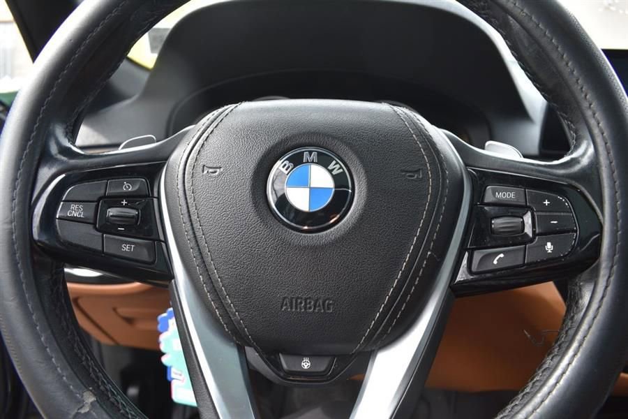 Used 2019 BMW 530i xDrive w/ Convenience Package AWD/4WD image 13