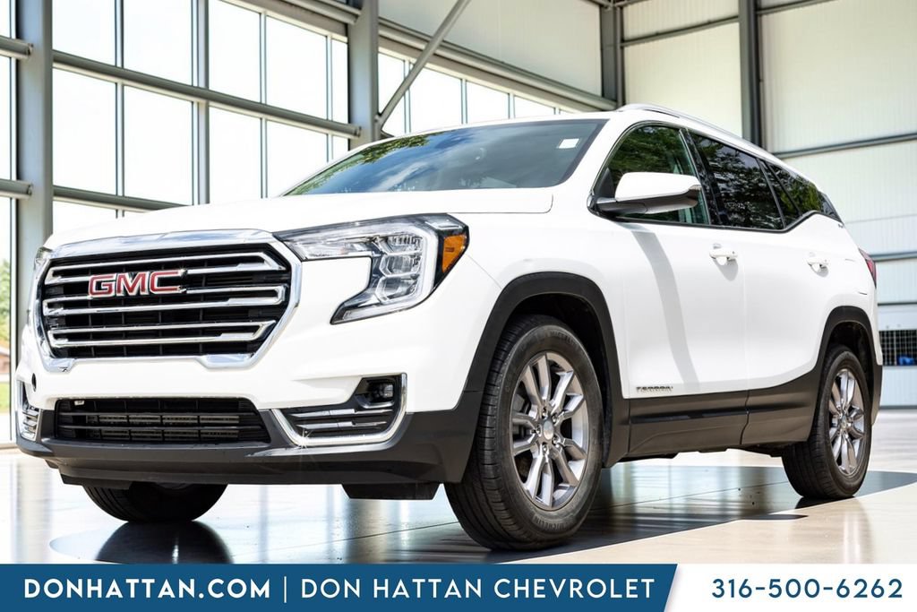 Used 2023 GMC Terrain SLT FWD image 1