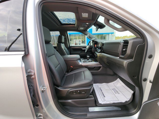 Used 2022 Chevrolet Silverado 1500 LTZ w/ LTZ Premium Package image 14