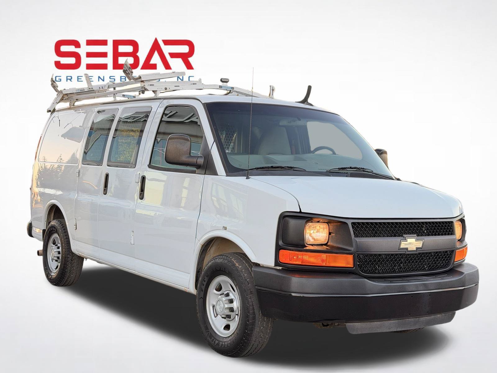 Used 2015 Chevrolet Express 2500 RWD image 6