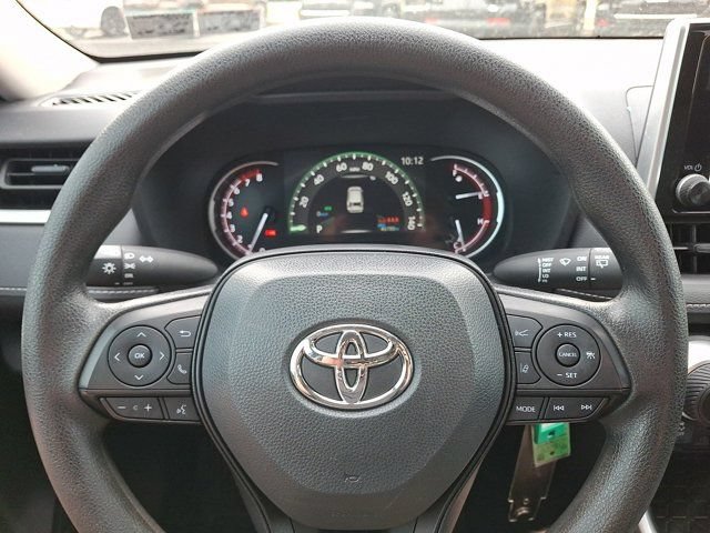 Used 2023 Toyota RAV4 LE FWD image 22