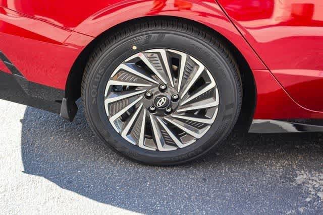 Certified 2025 Hyundai Sonata SEL FWD image 9