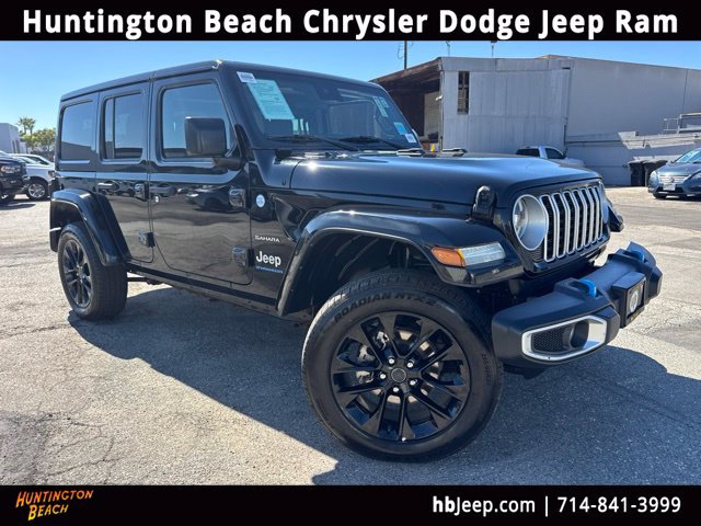 Used 2024 Jeep Wrangler Unlimited Sahara AWD/4WD image 1