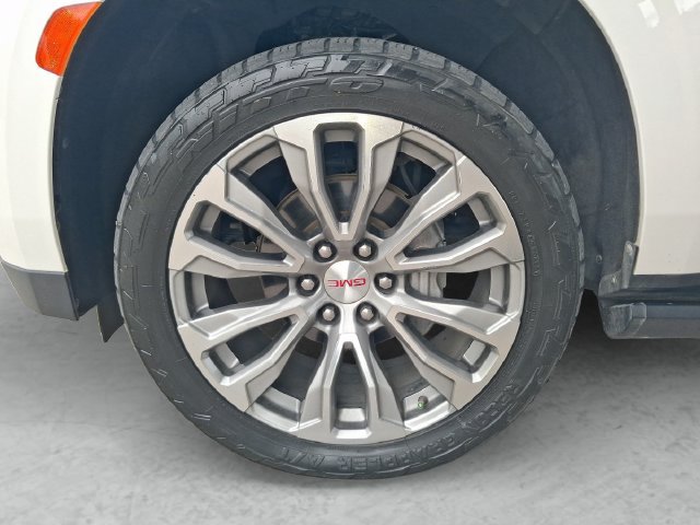 Used 2021 GMC Yukon XL Denali w/ Denali Premium Package AWD/4WD image 29