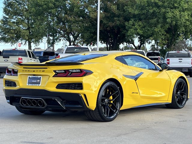 New 2027 Chevrolet Corvette Z06 w/ Stealth Interior Trim Package RWD image 4