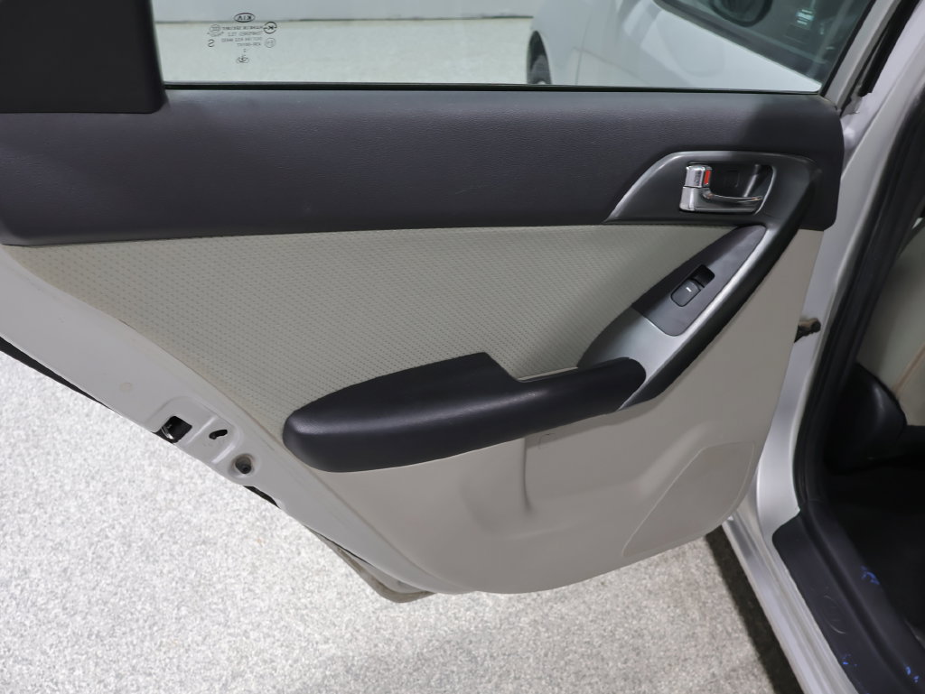 Used 2013 Kia Forte EX w/ Premium Pkg FWD image 22