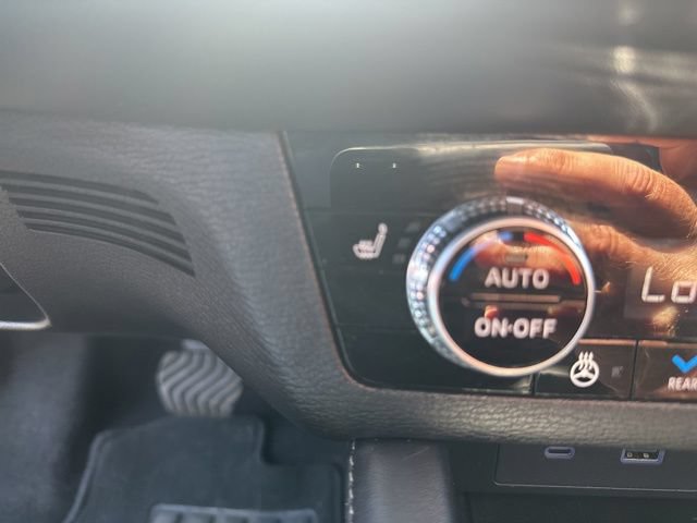 Used 2024 Mitsubishi Outlander SEL Black Edition AWD/4WD image 13