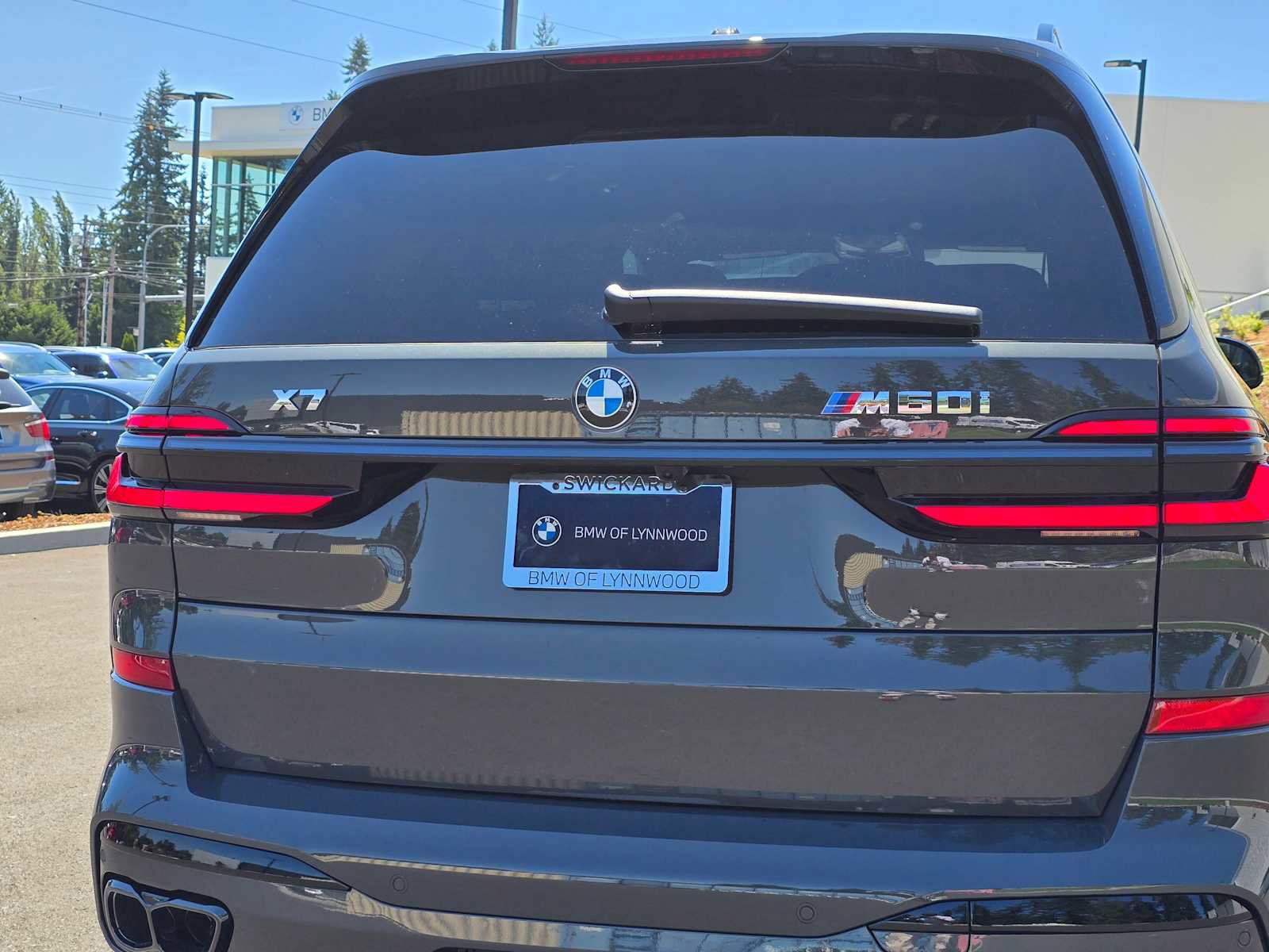 New 2026 BMW X7 M60i image 16