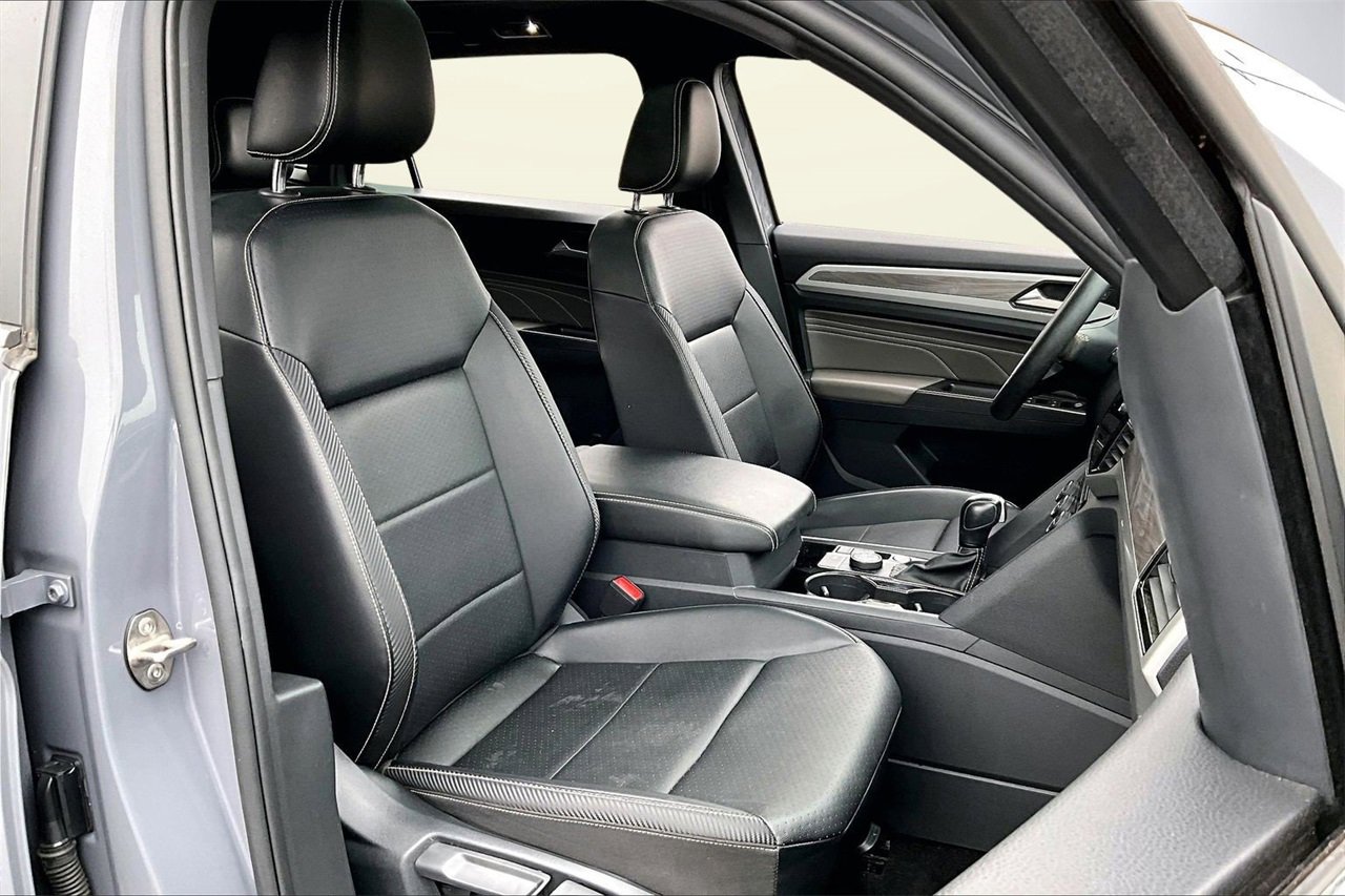 Used 2022 Volkswagen Atlas Cross Sport SE image 23