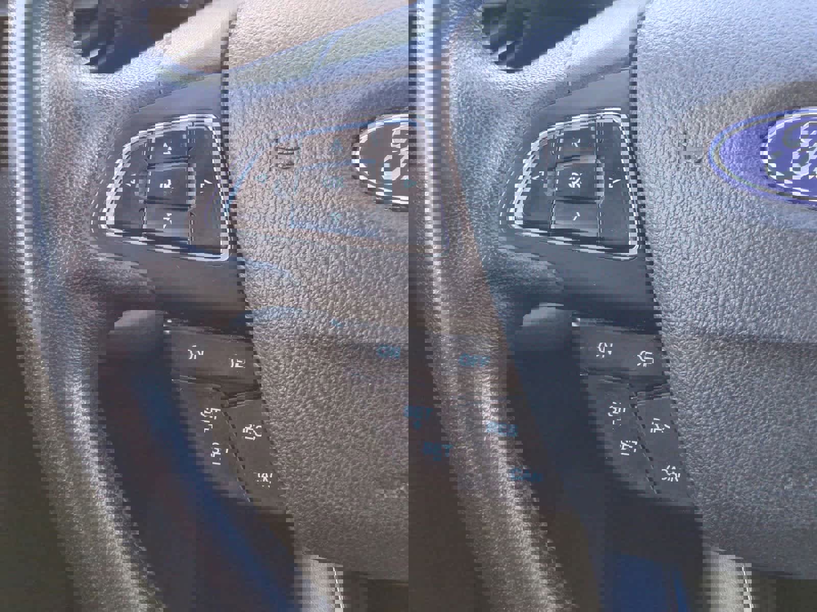 Used 2019 Ford Escape Titanium image 23