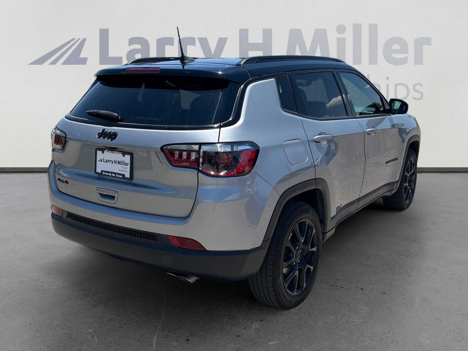 Certified 2022 Jeep Compass Latitude AWD/4WD image 5