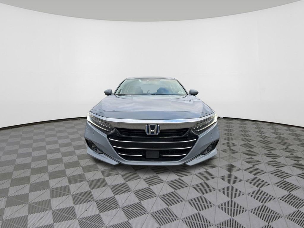 Used 2022 Honda Accord Touring image 2