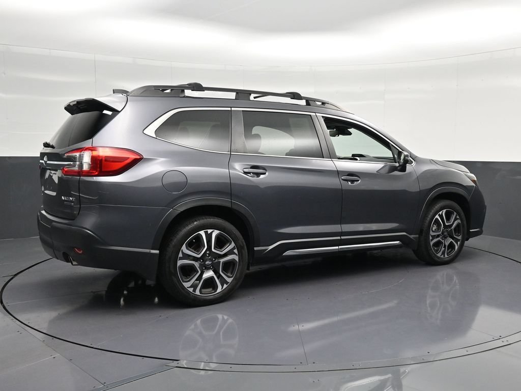 Used 2023 Subaru Ascent Limited AWD/4WD image 3