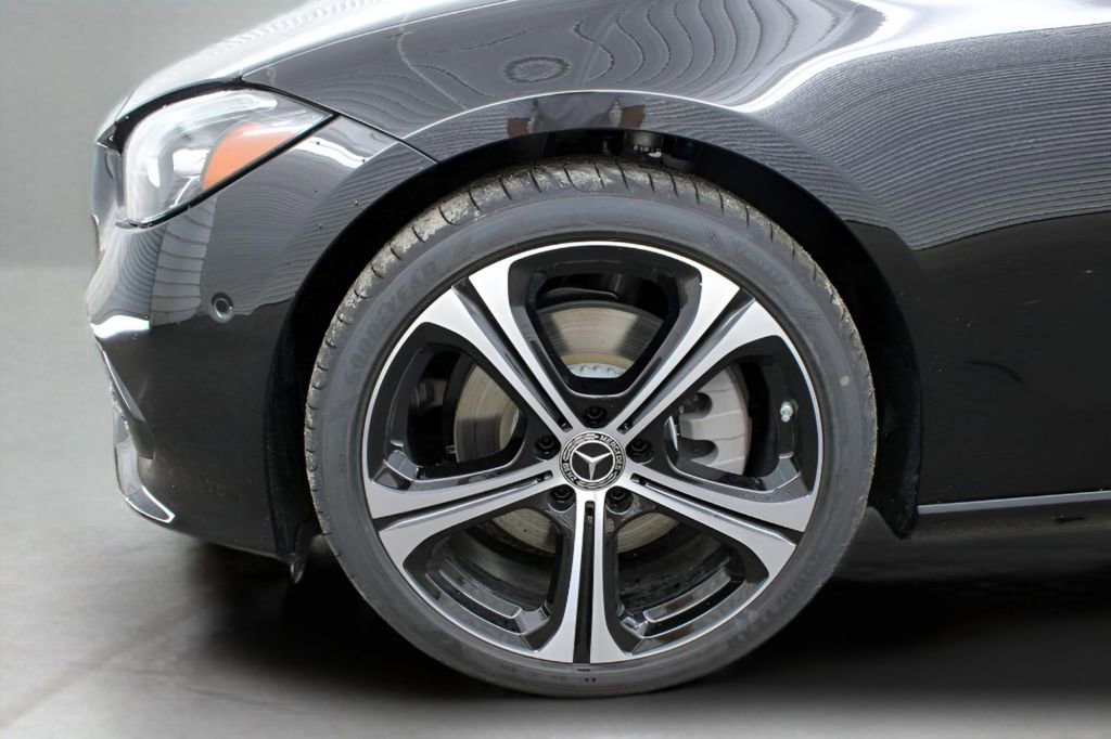 Used 2025 Mercedes-Benz C 300 Sedan image 5