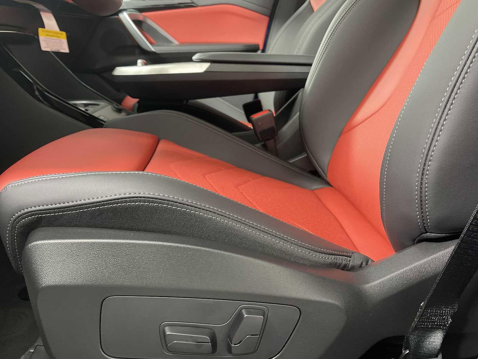 Used 2025 BMW X1 xDrive28i w/ Technology Package image 10