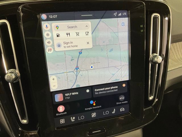 New 2026 Volvo XC40 B5 Plus w/ Protection Package Premier image 13