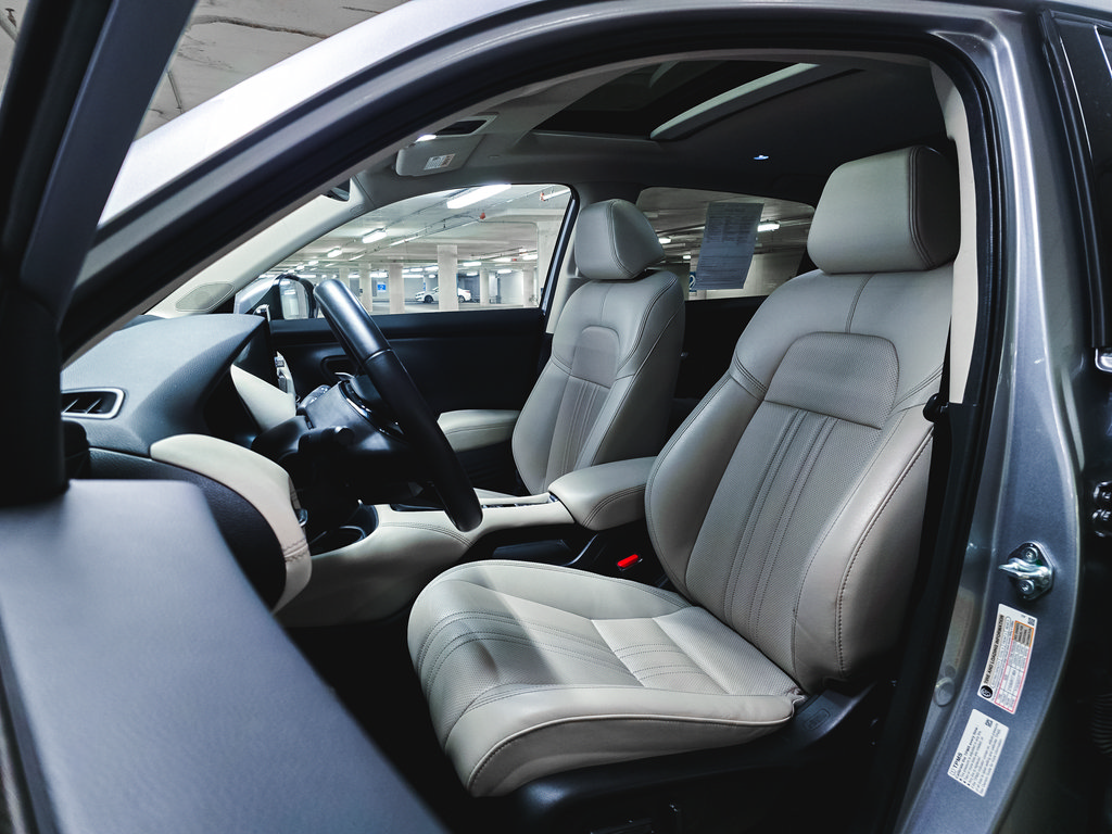 Used 2024 Honda HR-V EX-L image 16