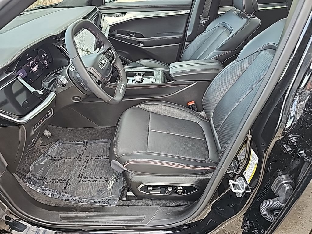 Used 2024 Jeep Wagoneer Launch Edition image 2