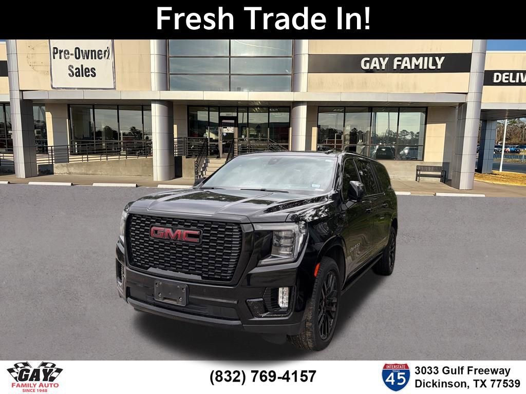 Used 2021 GMC Yukon XL Denali w/ Denali Premium Package image 3