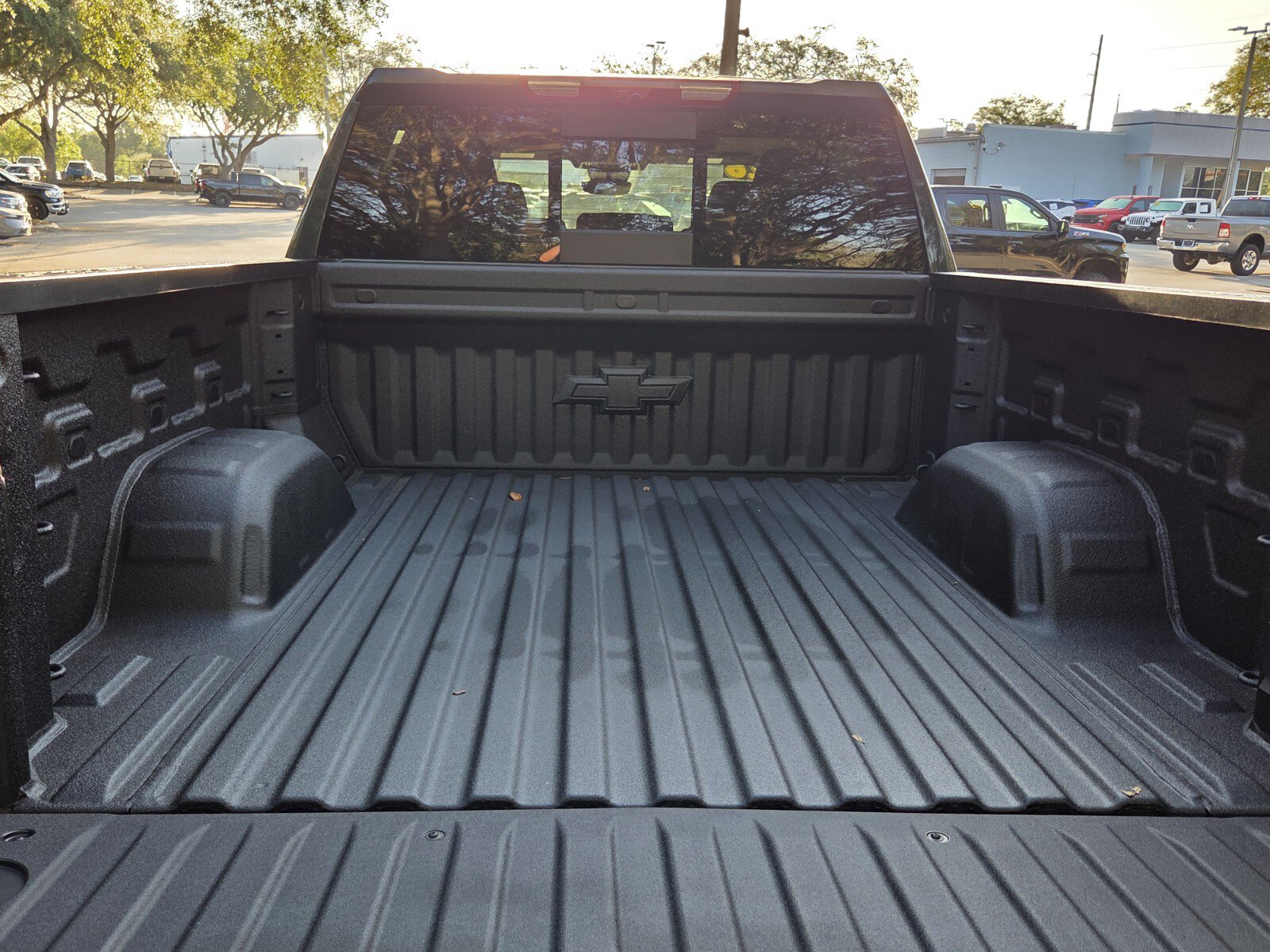 Used 2026 Chevrolet Silverado 1500 High Country w/ Technology Package AWD/4WD image 17