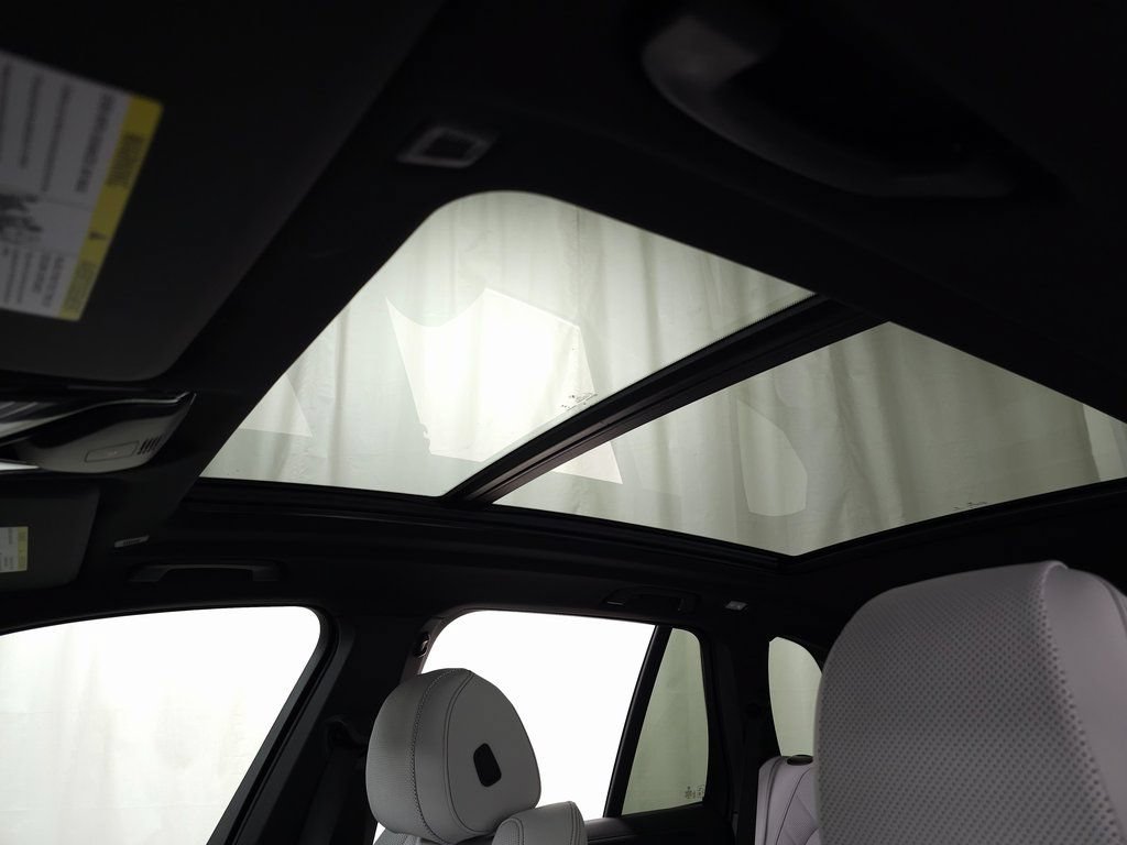 Used 2026 BMW X5 xDrive50e w/ Premium Package AWD/4WD image 13