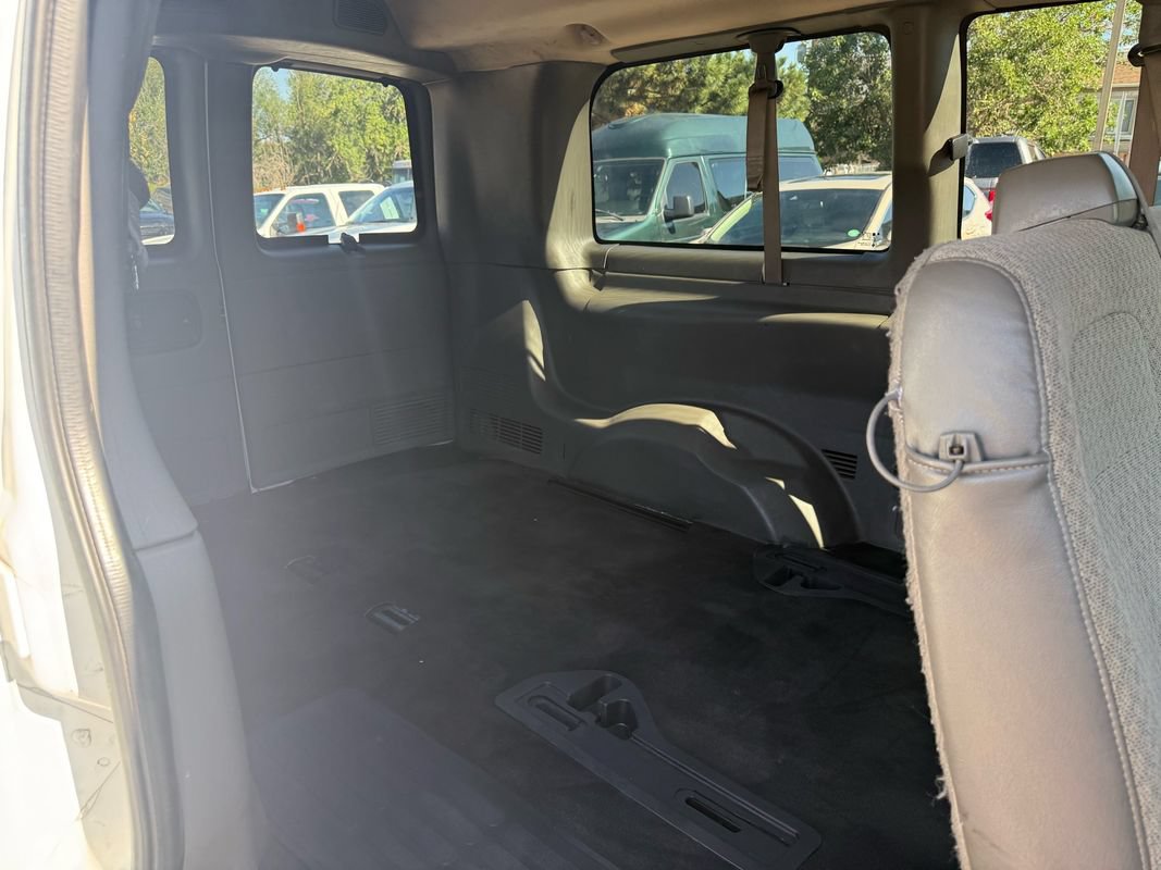 Used 2015 GMC Savana 2500 LT w/ LT Preferred Equipment Group RWD image 22