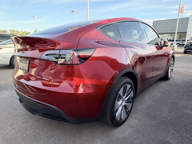 Used 2024 Tesla Model Y Long Range AWD/4WD image 8