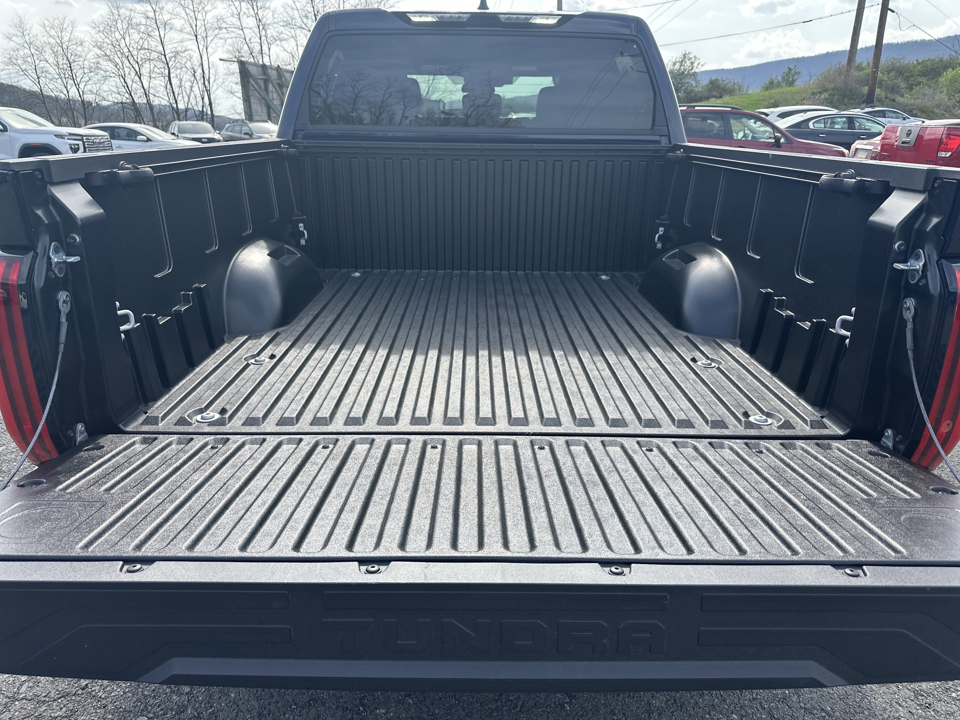 Used 2025 Toyota Tundra SR5 AWD/4WD image 5