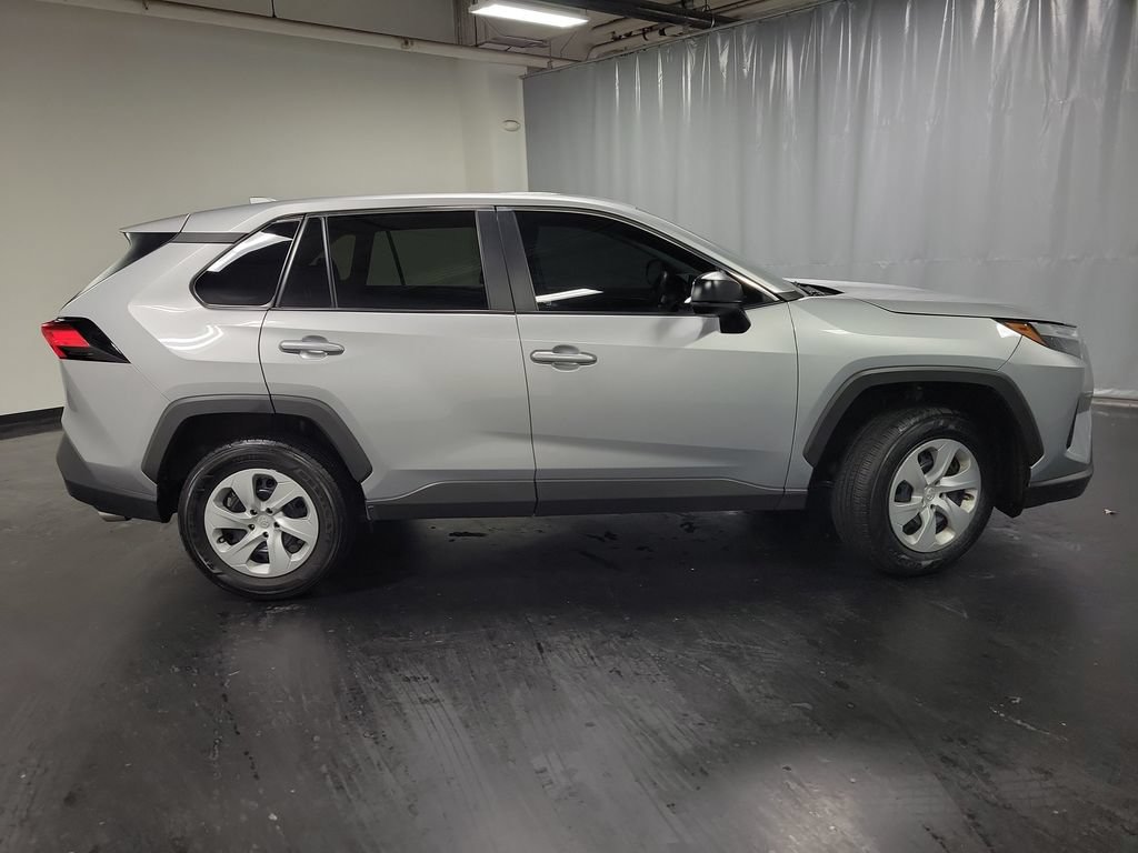 Used 2024 Toyota RAV4 LE AWD/4WD image 9