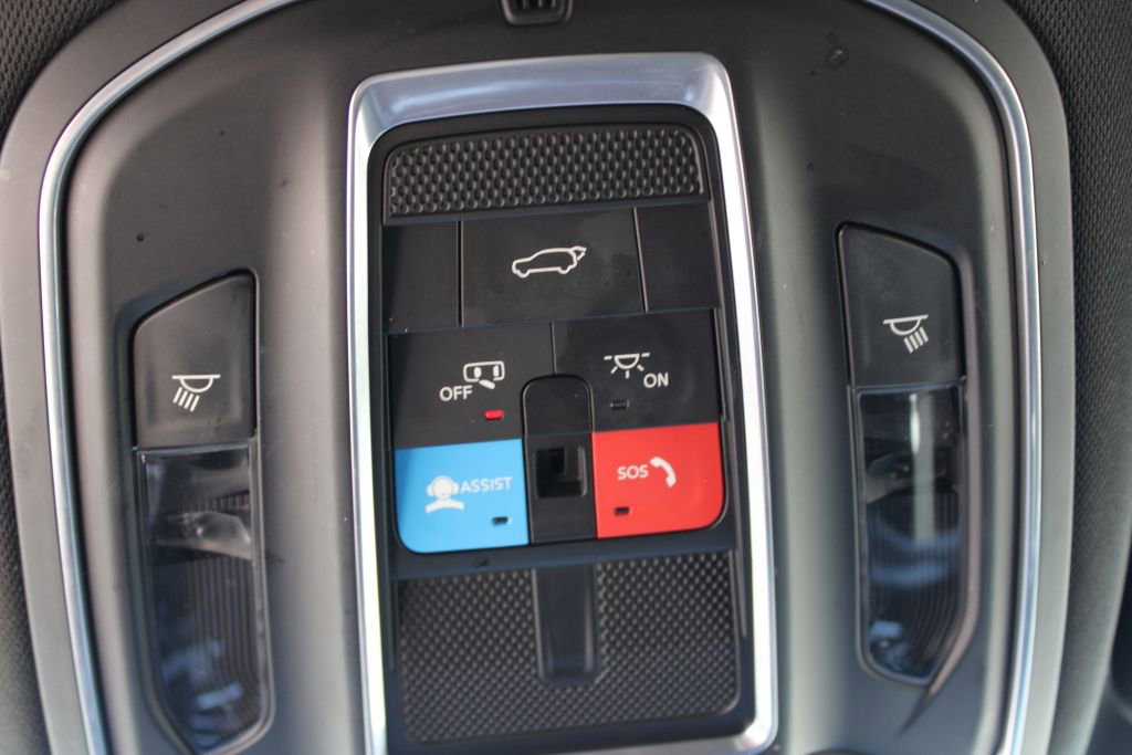 Used 2022 Jeep Wagoneer Series III w/ Flexible Seating Group image 25