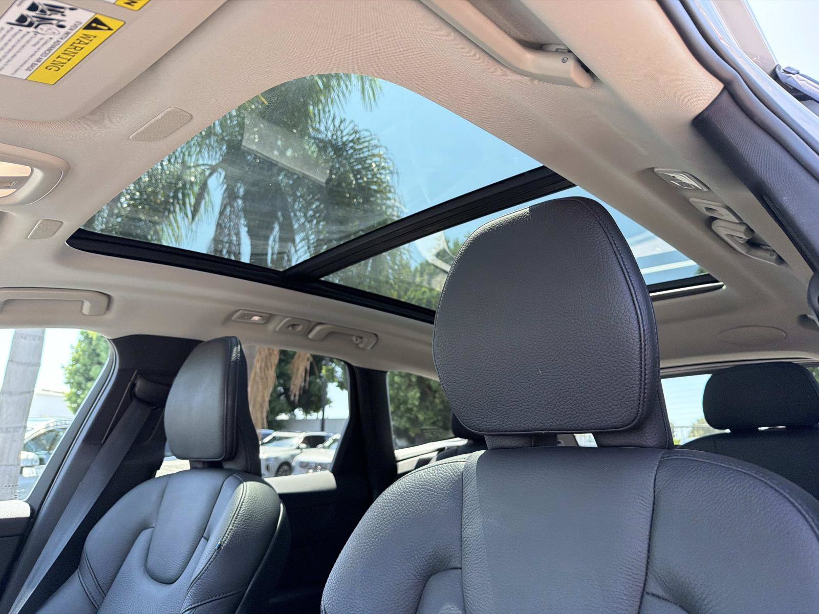 Certified 2024 Volvo XC60 B5 Plus w/ Protection Package Premier AWD/4WD image 29