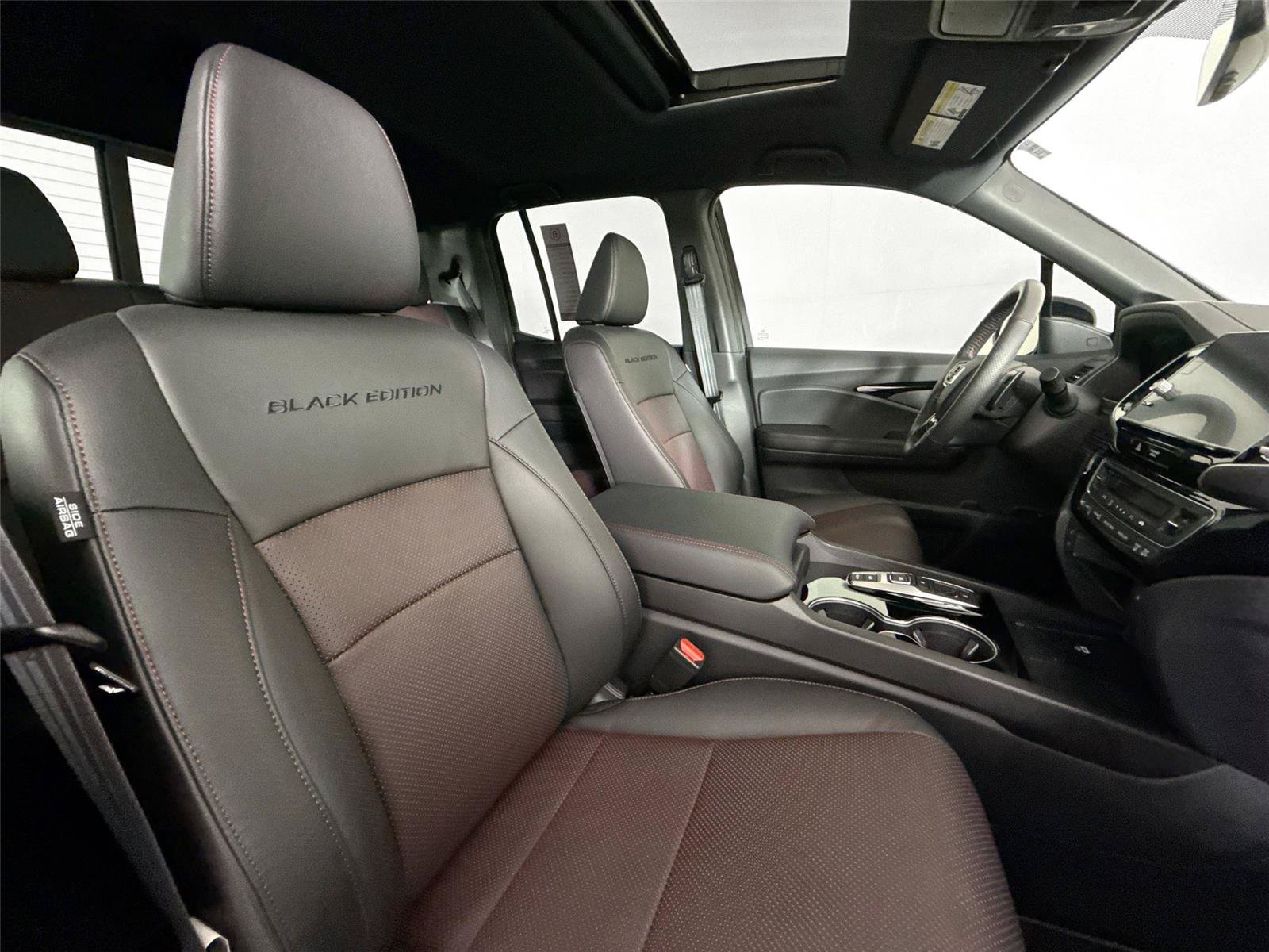Used 2025 Honda Ridgeline Black Edition image 40