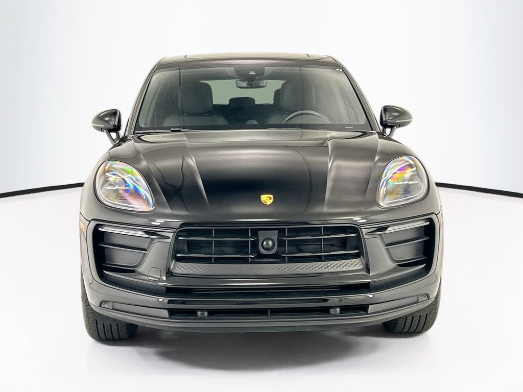 Certified 2024 Porsche Macan AWD/4WD image 10