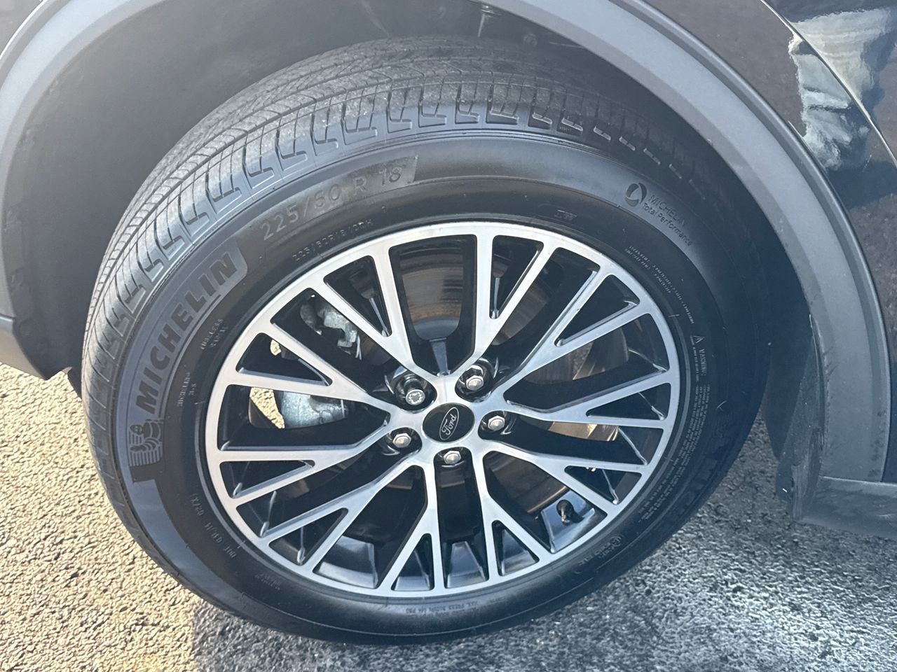 Used 2024 Ford Escape SE image 12