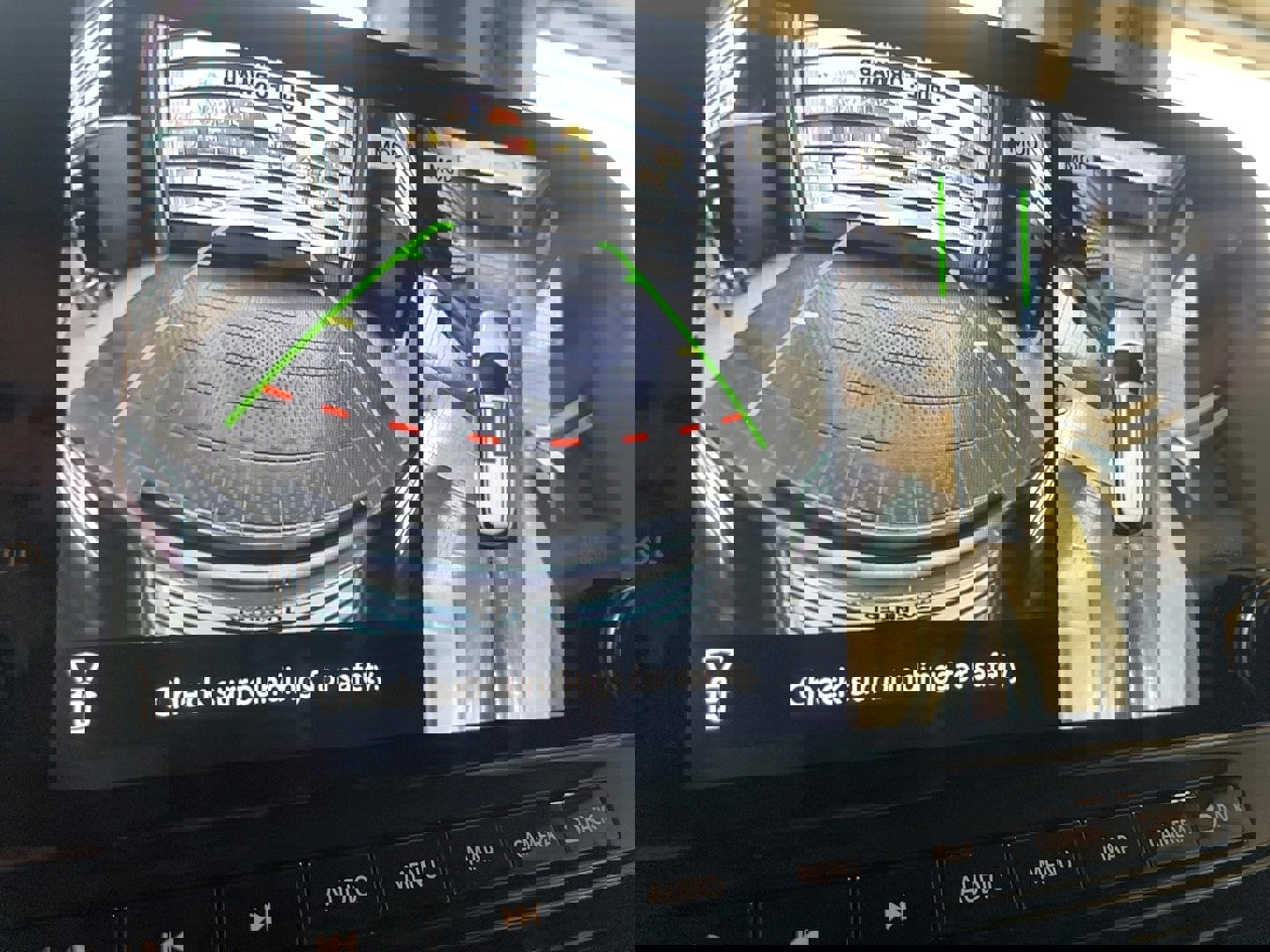 Used 2025 Nissan Pathfinder Platinum AWD/4WD image 12