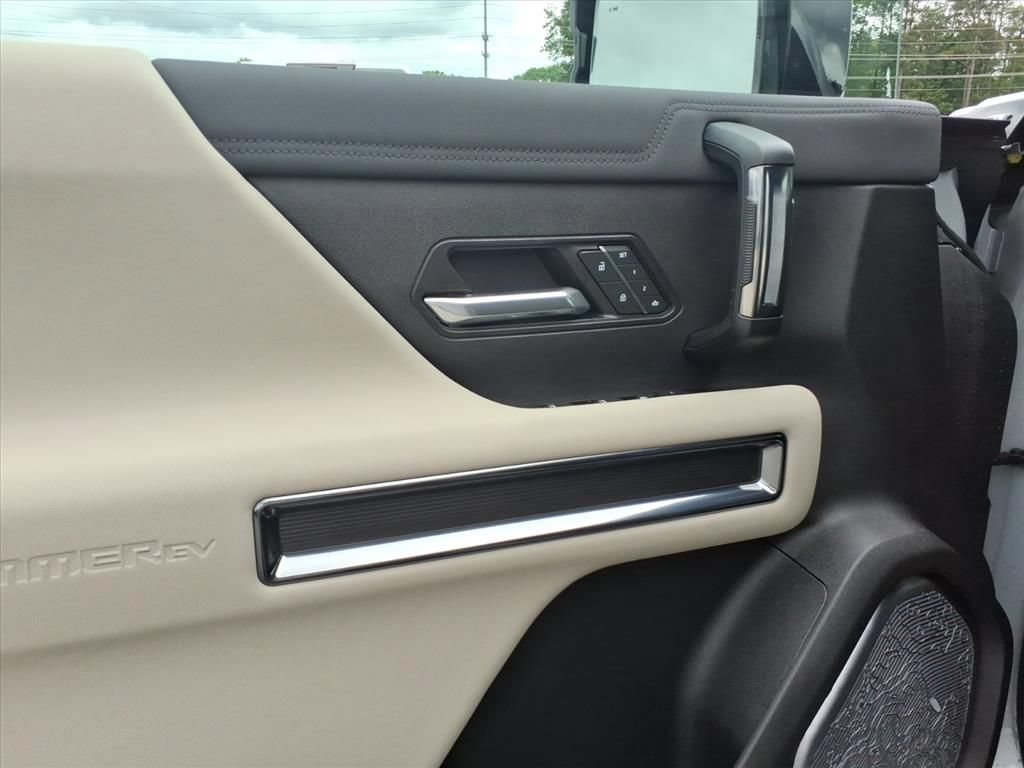 New 2026 GMC Hummer EV SUV AWD/4WD image 14
