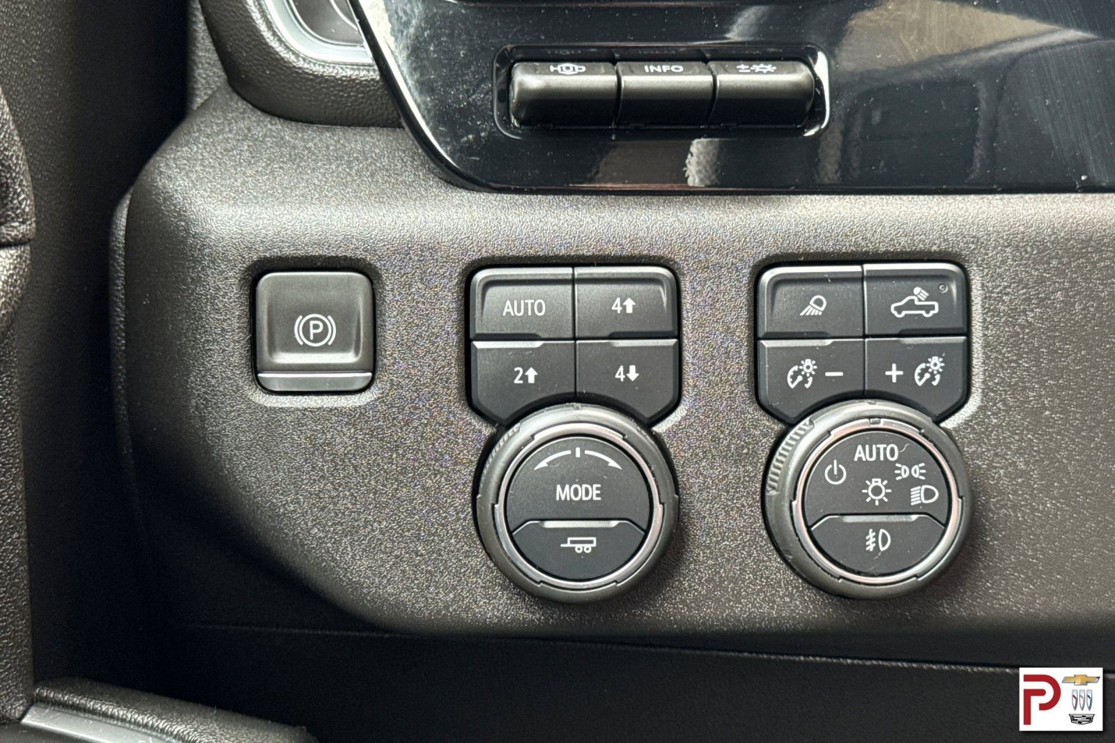 Certified 2024 Chevrolet Silverado 3500 High Country w/ High Country Premium Package AWD/4WD image 31