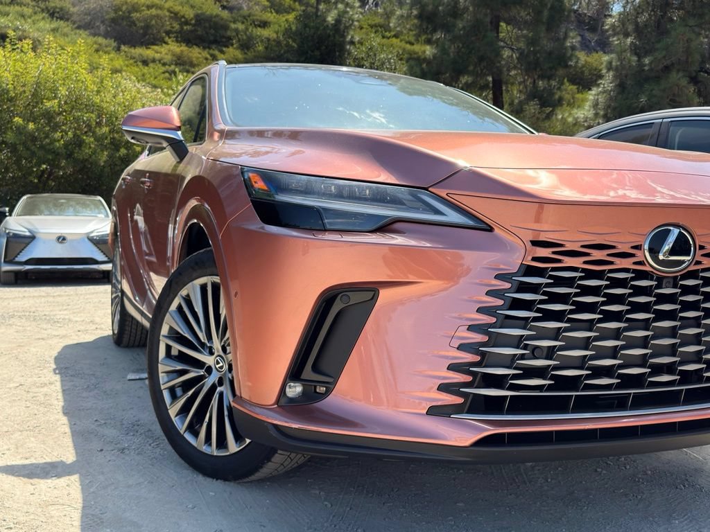 Certified 2025 Lexus RX 450h AWD w/ Luxury Package image 7