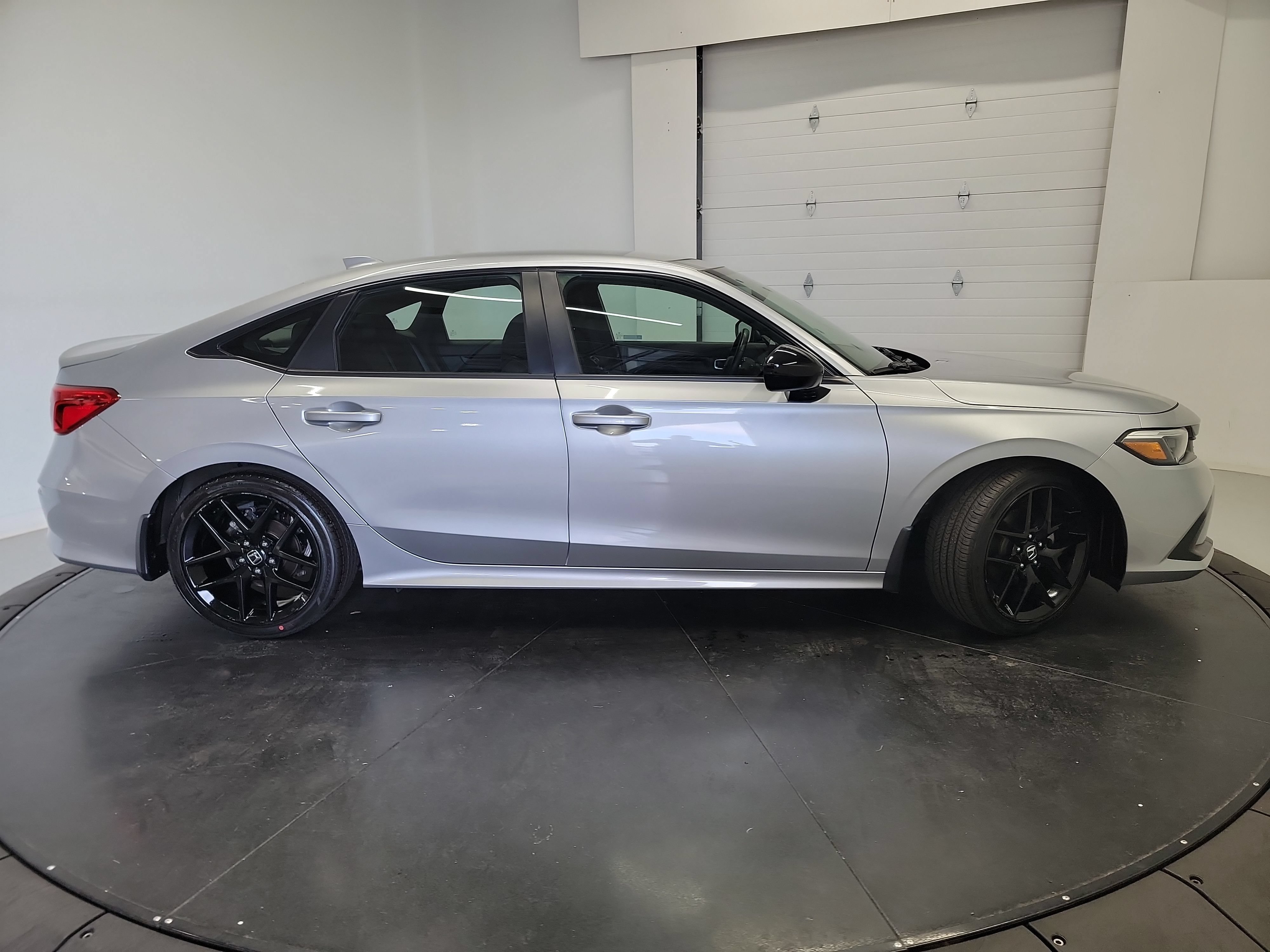 Used 2024 Honda Civic Sport image 11